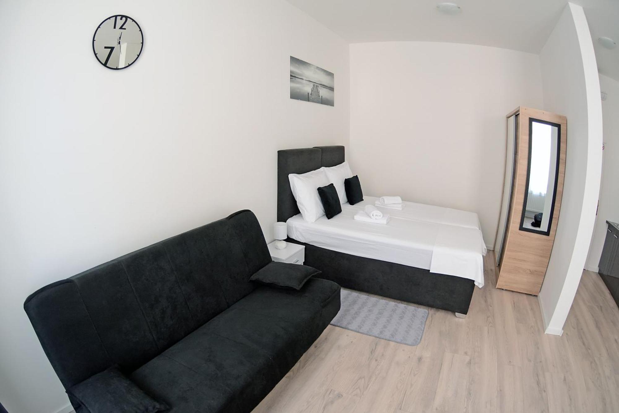 Virtus Apartments And Rooms With Free Private Parking زغرب الغرفة الصورة